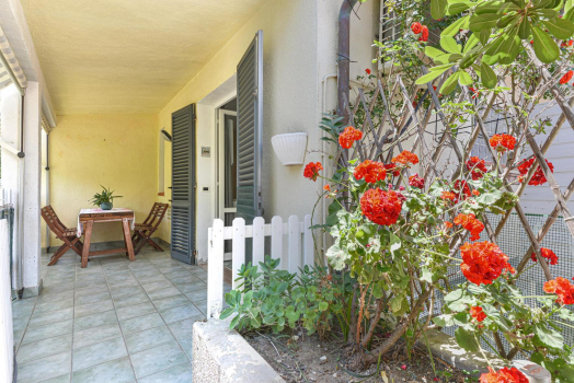 Casa Libeccio Sconto last minute 20% dal 15.07 al 29.07. Appartamento dotato di veranda attrezzata, aria condizionata, posteggio privato.
